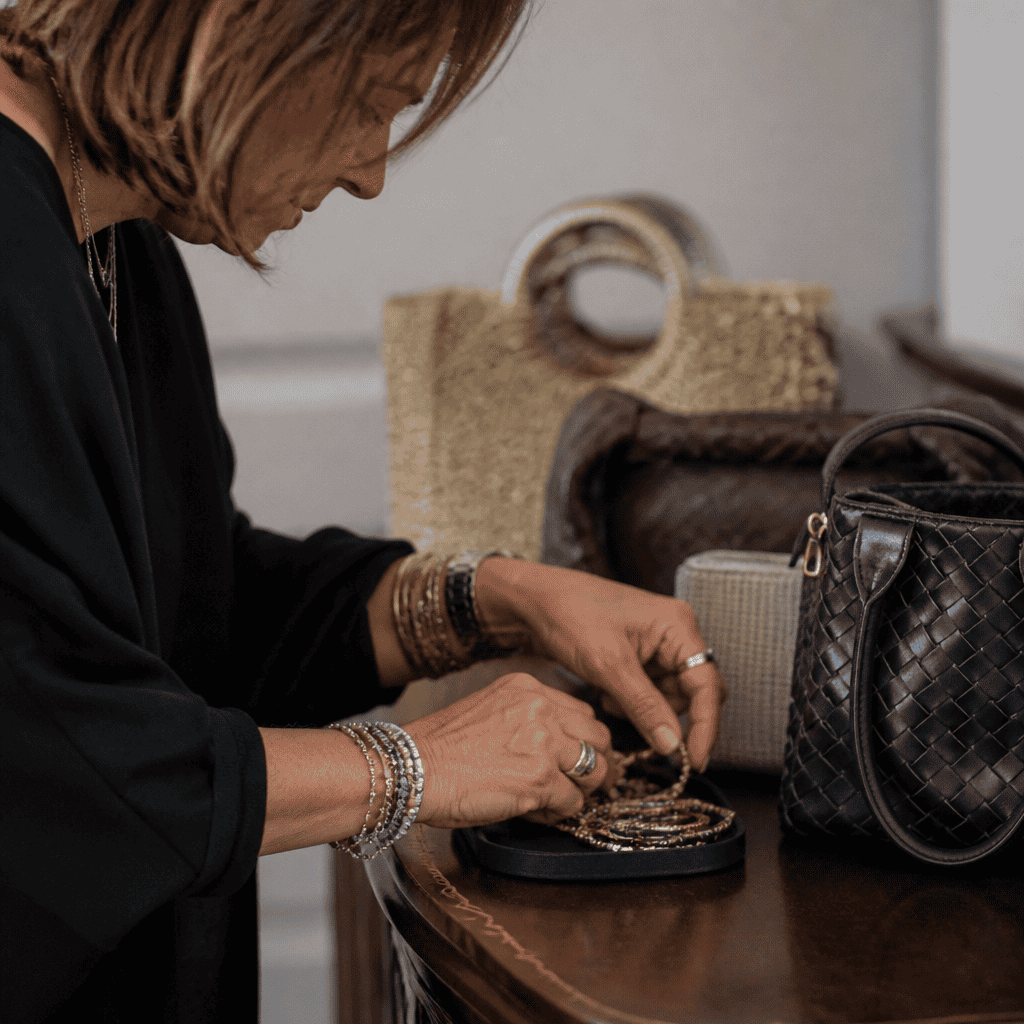 Advanced Styling Tips Using Accessories Bags and Jewellery Like a Pro
